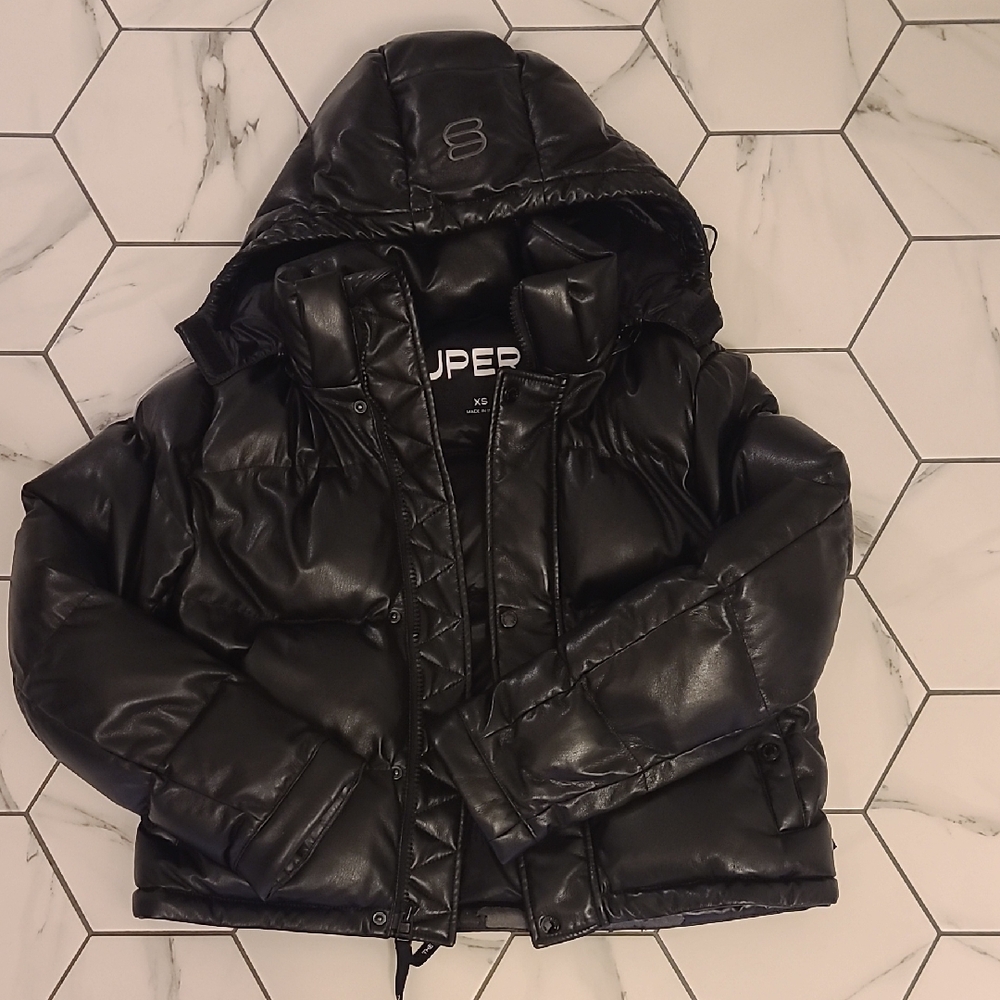 Aritzia Super Puff